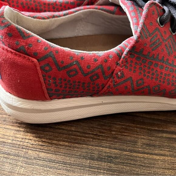 TOMS Del Rey Red and Gray Design Lace Up Sneakers Shoes Size 7.5 - Picture 5 of 10